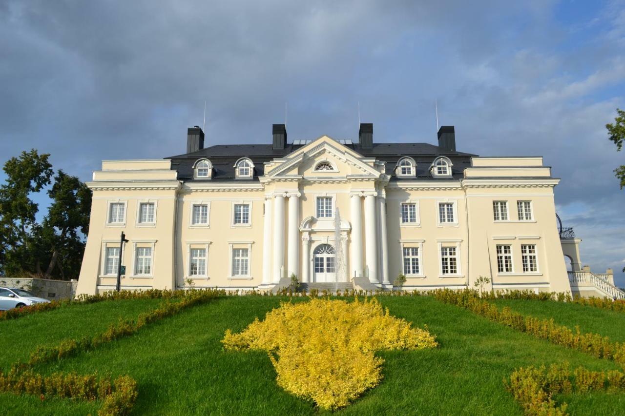 Palac Komierowo Sępólno Krajeńskie Exteriör bild