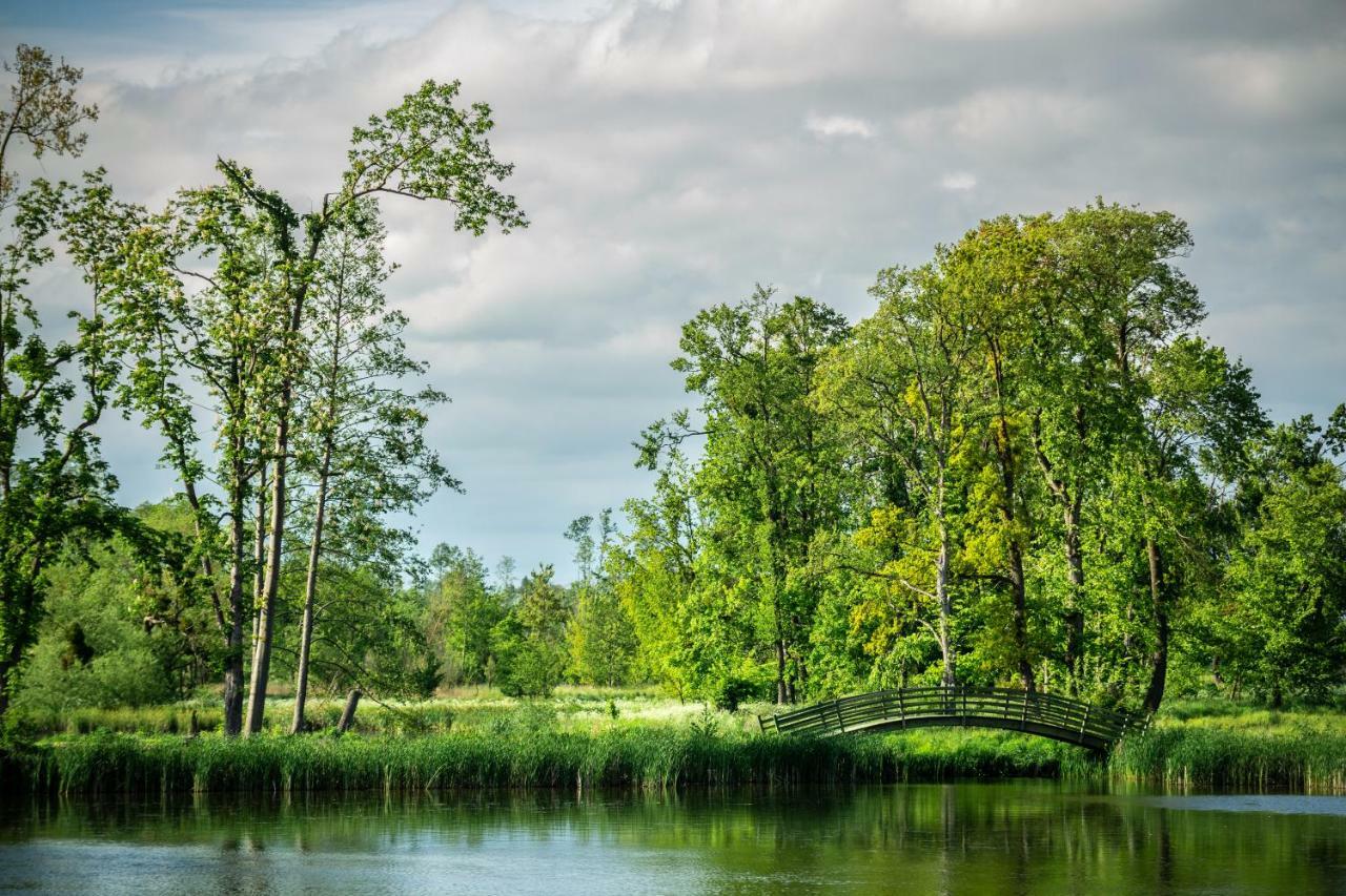 Palac Komierowo Sępólno Krajeńskie Exteriör bild