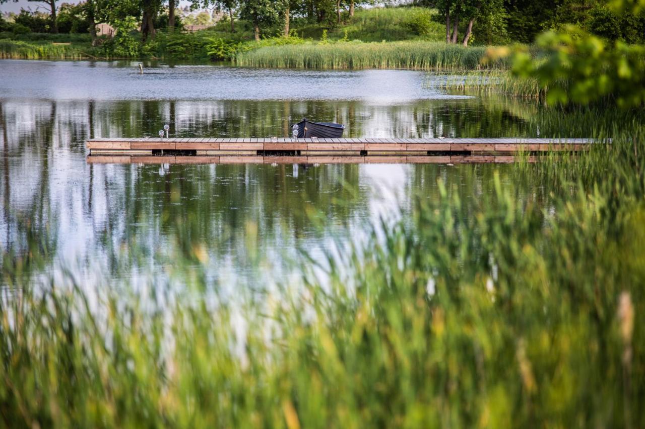 Palac Komierowo Sępólno Krajeńskie Exteriör bild