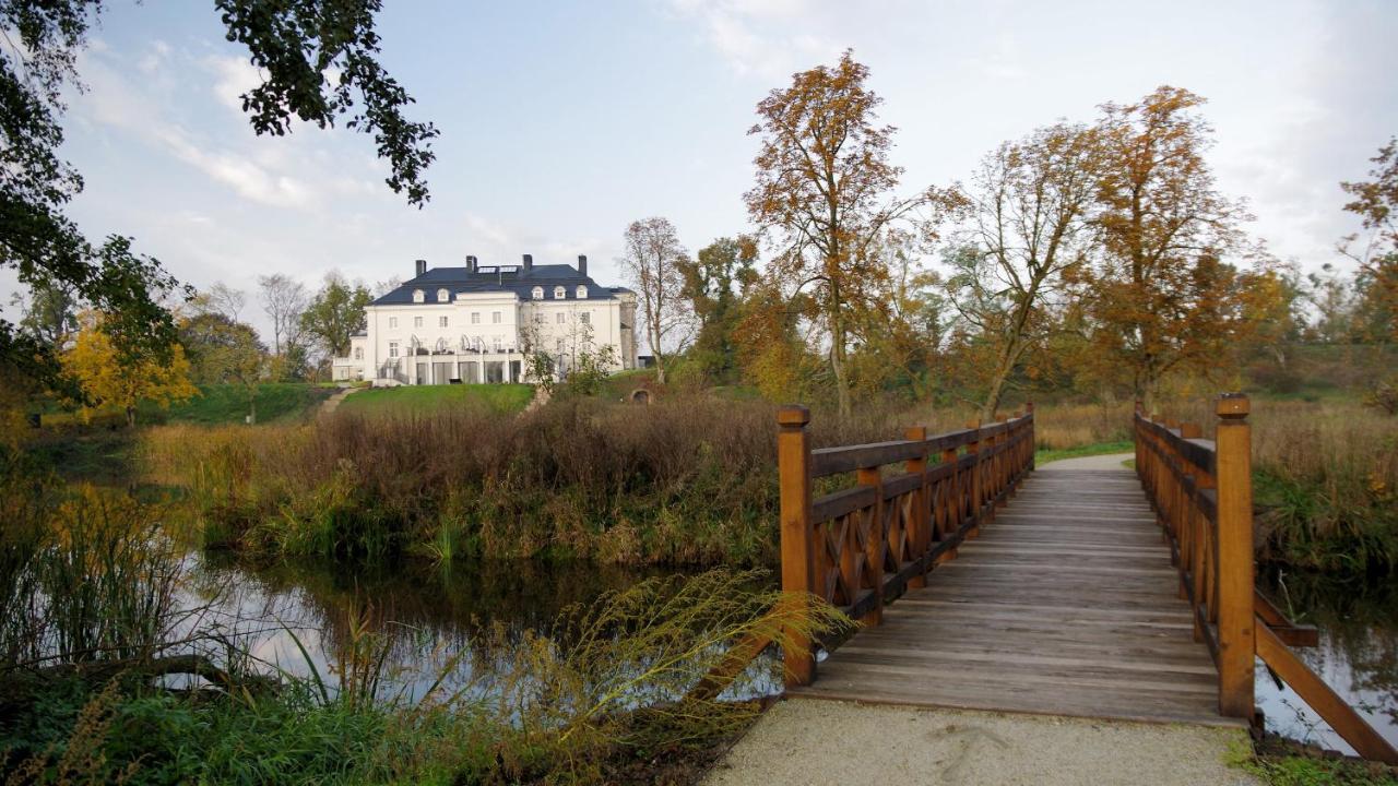 Palac Komierowo Sępólno Krajeńskie Exteriör bild